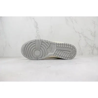 A Bathing Ape x Nike Dunk Low "Light Grey/Mini Swoosh" фото № 8 A Bathing Ape x Nike Dunk Low "Light Grey/Mini Swoosh" фото № 8