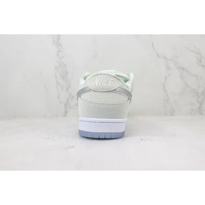 Tagz Footwear x Nike Dunk Low "White Lobster" фото № 9