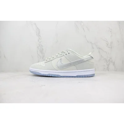 Tagz Footwear x Nike Dunk Low "White Lobster" фото № 2