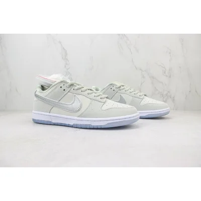 Tagz Footwear x Nike Dunk Low "White Lobster" фото № 6