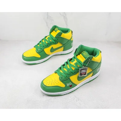 Supreme x Nike SB Dunk High "By Any Means/Brasil" фото № 5
