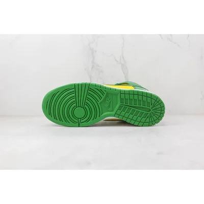 Supreme x Nike SB Dunk High "By Any Means/Brasil" фото № 8