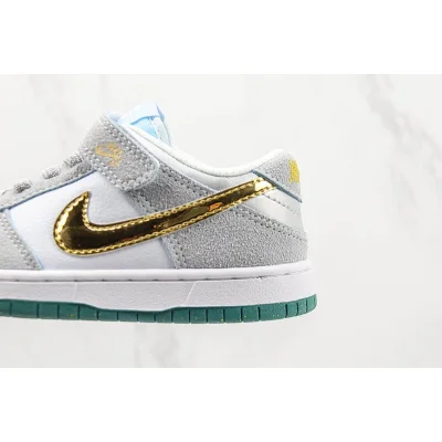 Sean Cliver х Nike Dunk SB Holiday Special "White/Metallic Gold/Green/Gray" фото № 4