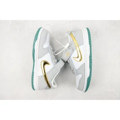 Sean Cliver х Nike Dunk SB Holiday Special "White/Metallic Gold/Green/Gray" фото № 5