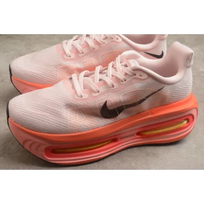 Nike Vomero Premium "Sunset Pulse/Coral" фото № 3 Nike Vomero Premium "Sunset Pulse/Coral" фото № 3