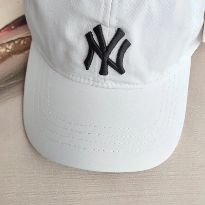 Кепка MLB With A Letter Logo "White" фото № 7