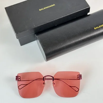 Солнцезащитные очки Balenciaga Large Lenses And Temples Decorated By Logo "Red" фото № 2