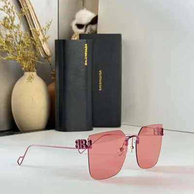 Солнцезащитные очки Balenciaga Large Lenses And Temples Decorated By Logo "Red" фото № 3