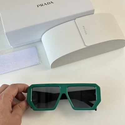 Солнцезащитные очки Prada Hexagon Form Frame With Silver Logo Side "Green" фото № 2