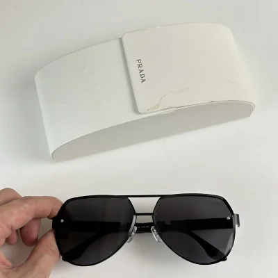 Солнцезащитные очки Prada Logo On Thin Frame "Black" фото № 2 Солнцезащитные очки Prada Logo On Thin Frame "Black" фото № 2