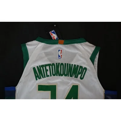 Баскетбольная Джерси Nike Milwaukee Bucks 17-18 №34 Giannis Antetokounmpo With Logo "White" фото № 5 Баскетбольная Джерси Nike Milwaukee Bucks 17-18 №34 Giannis Antetokounmpo With Logo "White" фото № 5