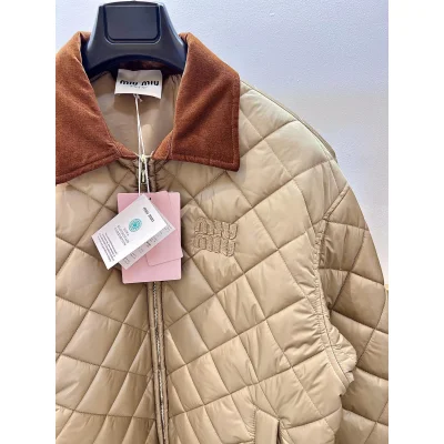 Куртка Miu Miu Quilted Jacket "Beige" фото № 4 Куртка Miu Miu Quilted Jacket "Beige" фото № 4