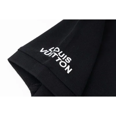 Поло Louis Vuitton With An Inscription-Logo On The Sleeve "Black" фото № 5 Поло Louis Vuitton With An Inscription-Logo On The Sleeve "Black" фото № 5