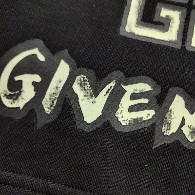 Шорты Givenchy With Text Logo And Emblem "Black" фото № 4 Шорты Givenchy With Text Logo And Emblem "Black" фото № 4