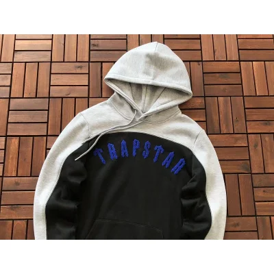 Худи Trapstar Bicolor With Colorful Embroidered Logo Lettering "Black,Blue" фото № 2