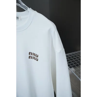 Свитшот Miu Miu Frontside Volumetric Brown Logotype "White" фото № 3