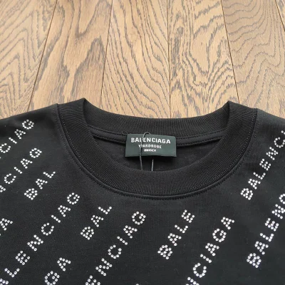 Футболка Balenciaga With Diagonal Rhinestone Lettering "Black" фото № 9 Футболка Balenciaga With Diagonal Rhinestone Lettering "Black" фото № 9