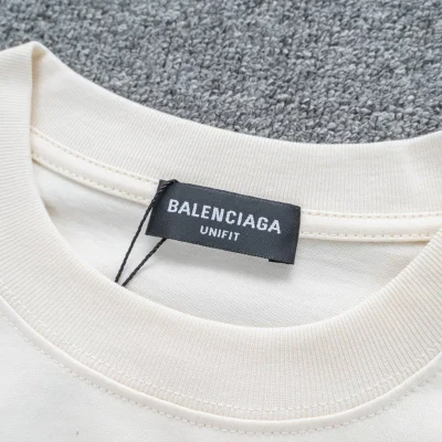 Футболка Balenciaga Cocktail "White" фото № 3 Футболка Balenciaga Cocktail "White" фото № 3
