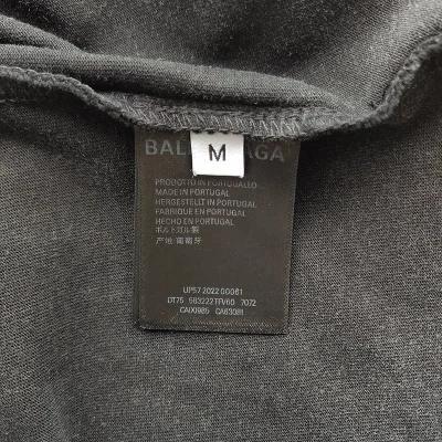 Футболка Balenciaga Flowing From The Logo "Black" фото № 2 Футболка Balenciaga Flowing From The Logo "Black" фото № 2