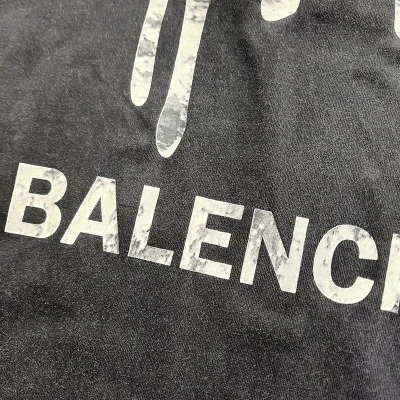 Футболка Balenciaga Flowing From The Logo "Black" фото № 3 Футболка Balenciaga Flowing From The Logo "Black" фото № 3