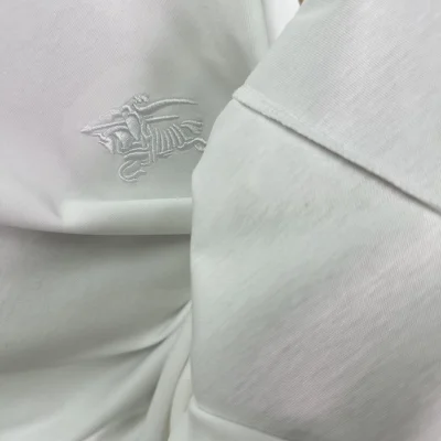 Футболка Burberry Checked Print On The Shoulders "White" фото № 4 Футболка Burberry Checked Print On The Shoulders "White" фото № 4