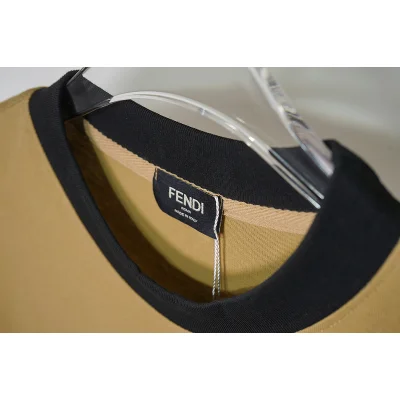 Футболка Fendi Large Logo And Eye-Catching Collar "Brown" фото № 9 Футболка Fendi Large Logo And Eye-Catching Collar "Brown" фото № 9