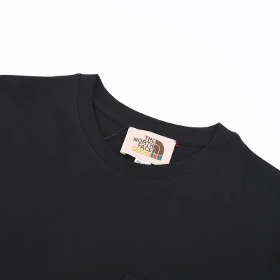 Футболка Gucci X The North Face Pocket With Print "Black" фото № 4 Футболка Gucci X The North Face Pocket With Print "Black" фото № 4