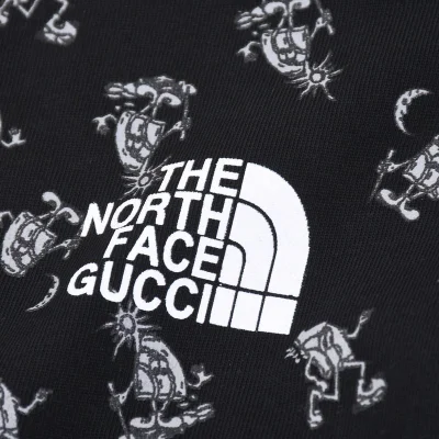 Футболка Gucci X The North Face Pocket With Print "Black" фото № 7 Футболка Gucci X The North Face Pocket With Print "Black" фото № 7
