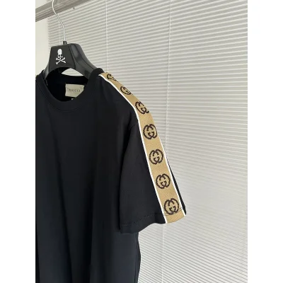 Футболка Gucci With A Logo Stripe On The Sleeves "Black" фото № 3