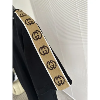 Футболка Gucci With A Logo Stripe On The Sleeves "Black" фото № 4
