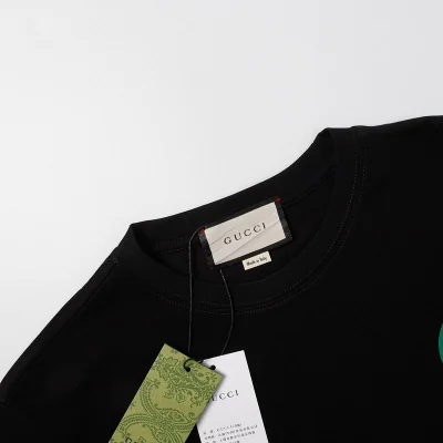 Футболка Gucci With Small Green Logo "Black" фото № 3