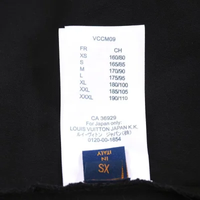 Футболка Louis Vuitton With A Blue Heart In The Logo "Black" фото № 8