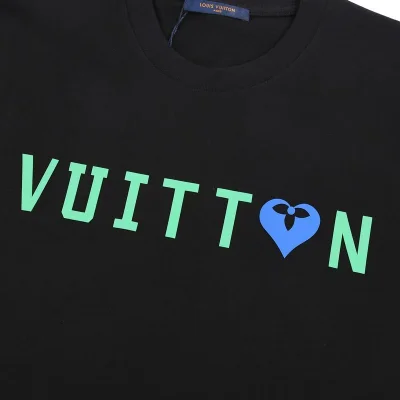 Футболка Louis Vuitton With A Blue Heart In The Logo "Black" фото № 3