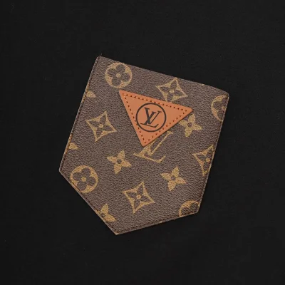 Футболка Louis Vuitton With Leather Pocket And Chain "Black" фото № 3