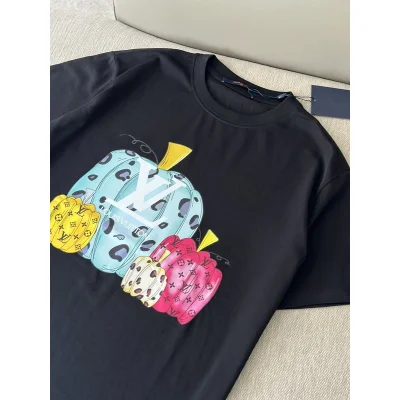 Футболка Louis Vuitton Pumpkin Of Different Shapes And Types "Black" фото № 4 Футболка Louis Vuitton Pumpkin Of Different Shapes And Types "Black" фото № 4