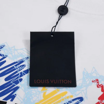Футболка Louis Vuitton With Variegated Logo "White" фото № 3