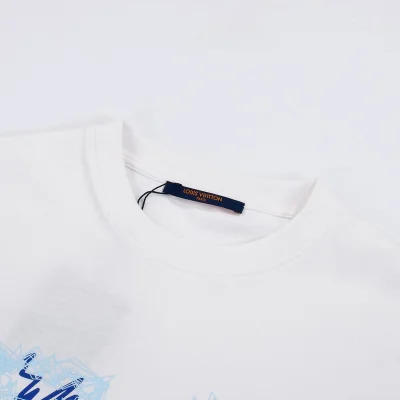 Футболка Louis Vuitton With Variegated Logo "White" фото № 8