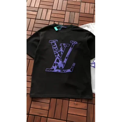 Футболка Louis Vuitton Colorful Logo Letters Front And Colorful Logo Back "Black" фото № 3