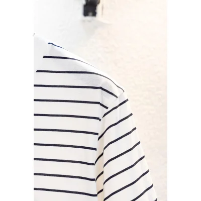 Футболка Miu Miu Frontside White Logo Black Horizontal Lines "White" фото № 5 Футболка Miu Miu Frontside White Logo Black Horizontal Lines "White" фото № 5