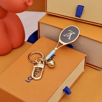 Брелок Louis Vuitton Tennis Racquet "Blue" фото № 2 Брелок Louis Vuitton Tennis Racquet "Blue" фото № 2