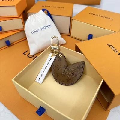 Брелок Louis Vuitton Shaped Like Ears "Brown" фото № 2