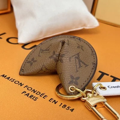 Брелок Louis Vuitton Shaped Like Ears "Brown" фото № 6