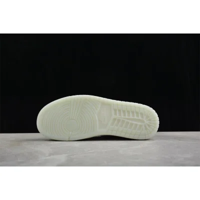 Air Jordan 1 Low "Lunar New Year" фото № 8