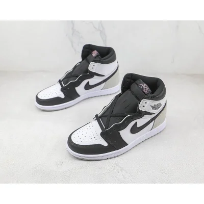 Air Jordan 1 High "Black/White" фото № 5