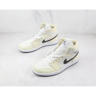 Air Jordan 1 Mid "Coconut Milk" фото № 5