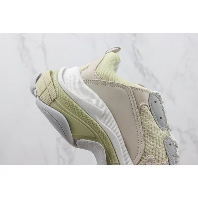 Balenciaga Triple S "Mocha Green/Light Beige" фото № 3