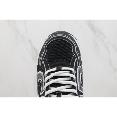 Dior B30 "Black/White" фото № 3 Dior B30 "Black/White" фото № 3