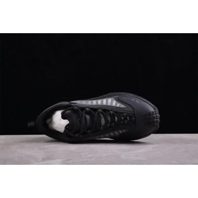 Moncler Trailgrip Lite "Stealth Black" фото № 8