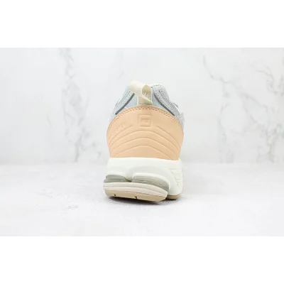 New Balance 1906 "Wolf Grey/Pink" фото № 9 New Balance 1906 "Wolf Grey/Pink" фото № 9