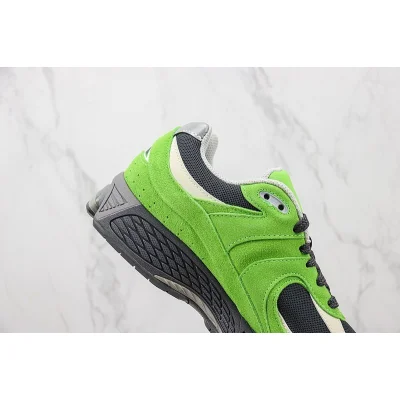 New Balance 2002R "Green Apple" фото № 3